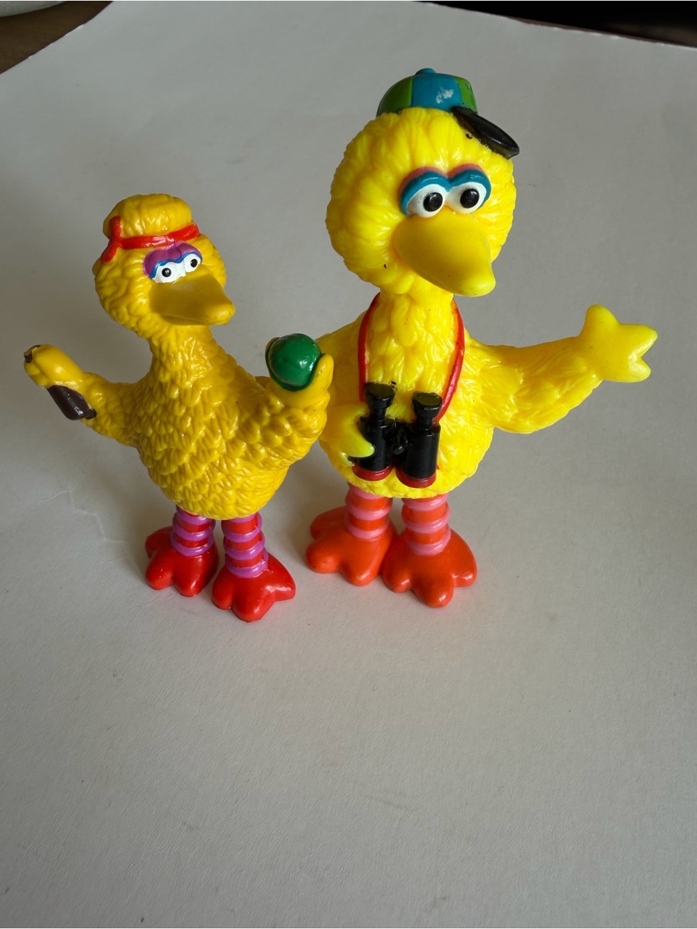 Vintage Sesame Street Big Bird PVC Figures Binoculars Hat Ball Set of 2 Yellow